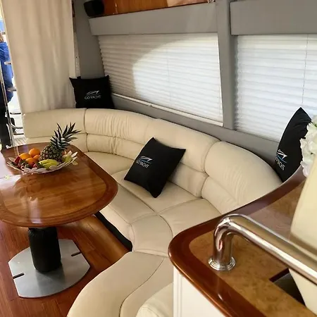 Botel Lupin Yacht Porto Santo Stefano (Grosseto)