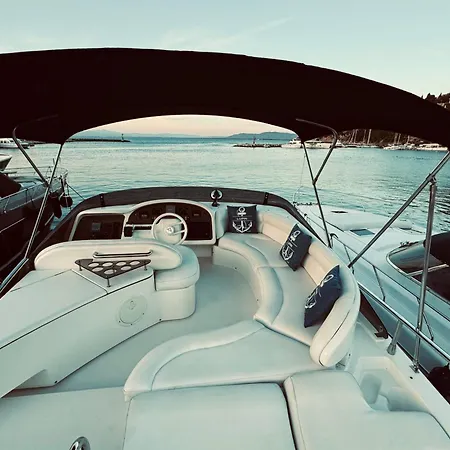 Botel Lupin Yacht Porto Santo Stefano (Grosseto)
